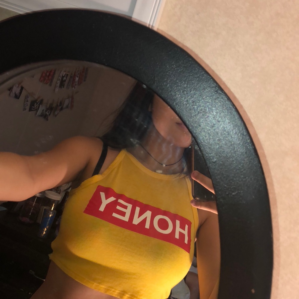 Honey crop top